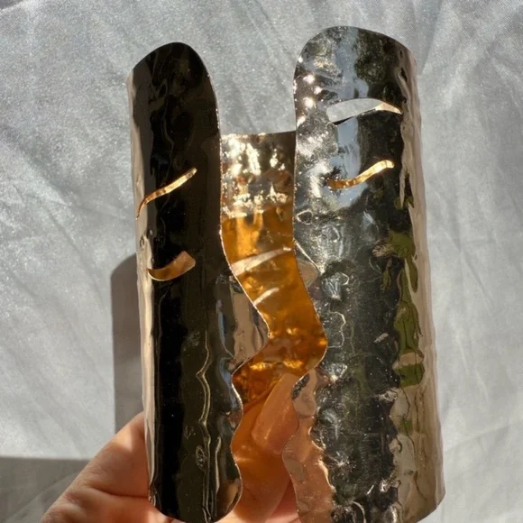 Face gold color cuff Bracelet - Picture 6 of 9